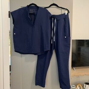 Figs Navy S Rafaela Top & M High Waisted Yola Pants